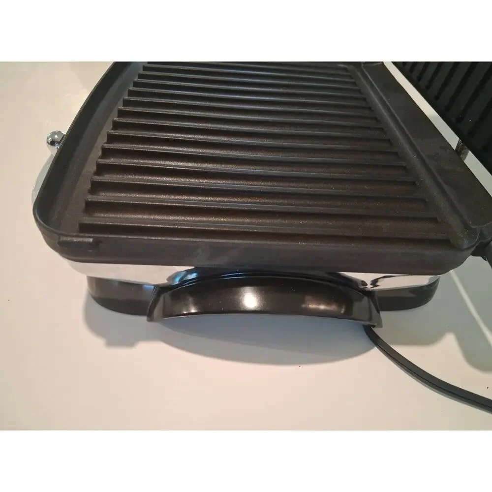 DeLonghi CGH800 Retro Contact Grill Panini Press Stainless Steel Slightly